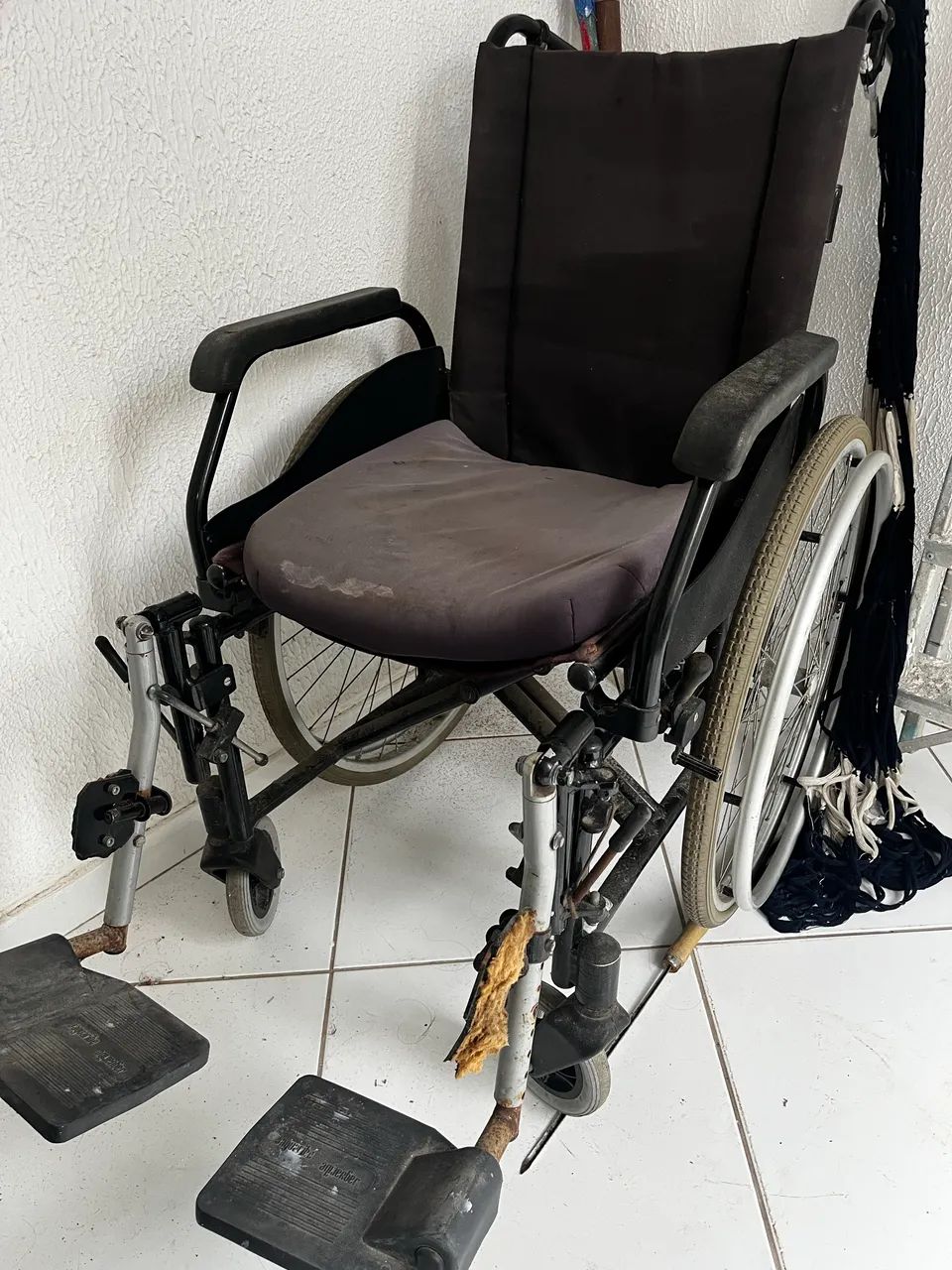 Cadeira de rodas  - Foto 3