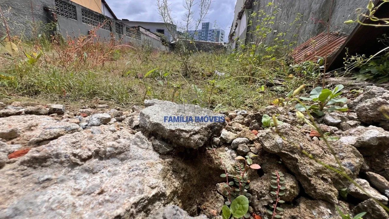 Terreno à venda ou alugar de 350m² Carvalho de Mendonça Santos SP - Foto 9