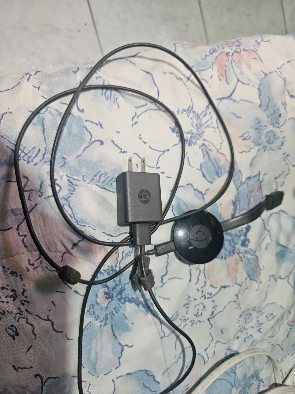 Chromecast Google 100 pila o valor    pouco usado  - Foto 5