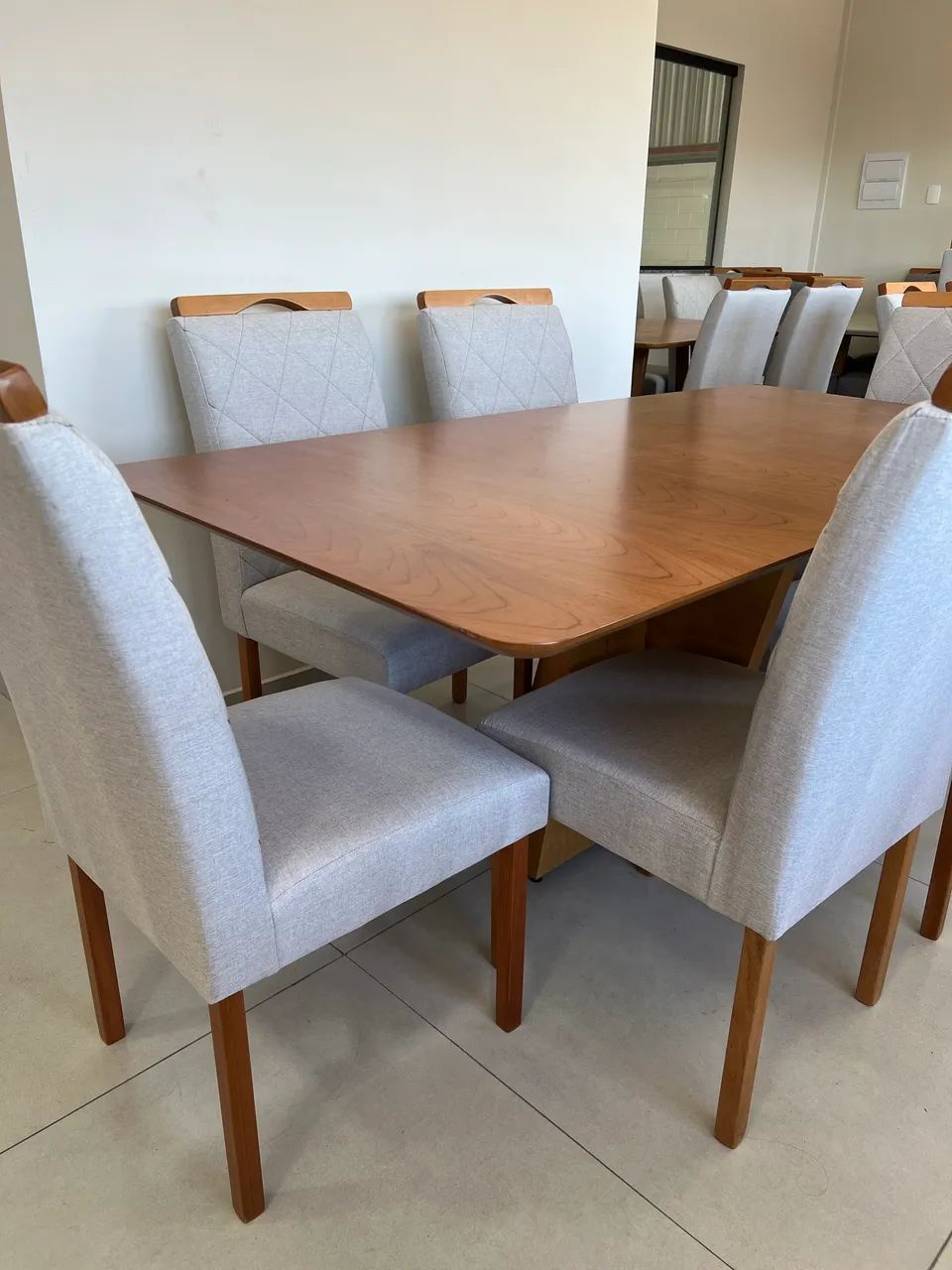 Mesa Laminada 1,80 com 6 Cadeiras de Linho ULTIMA PEÇA