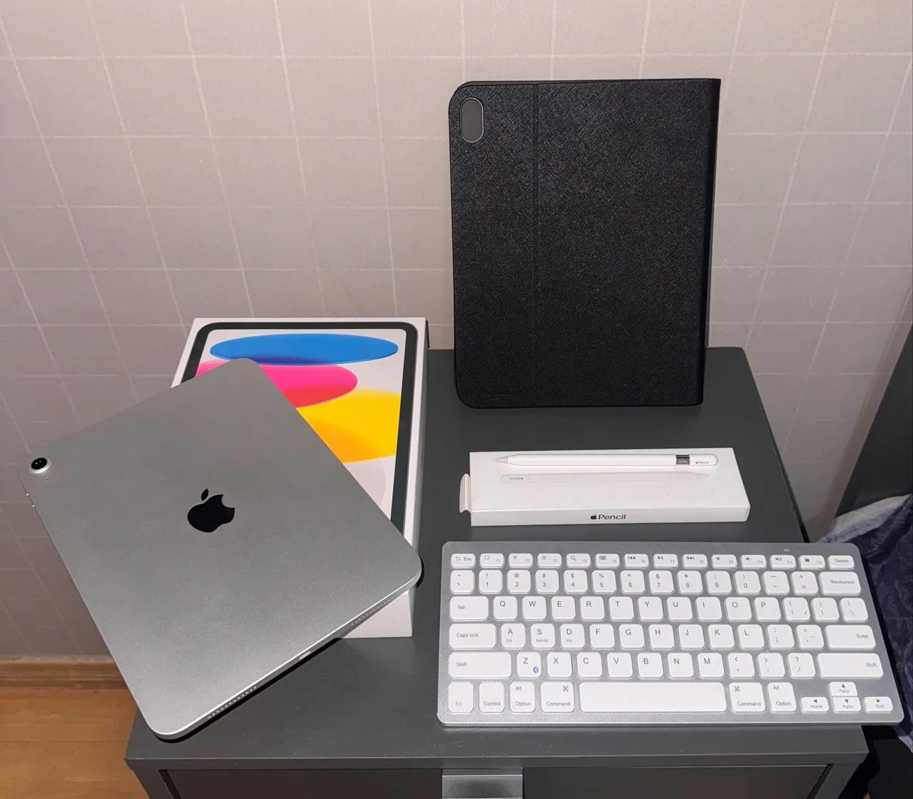 iPad 11 A16 - Silver - 128gb (Com acessórios)