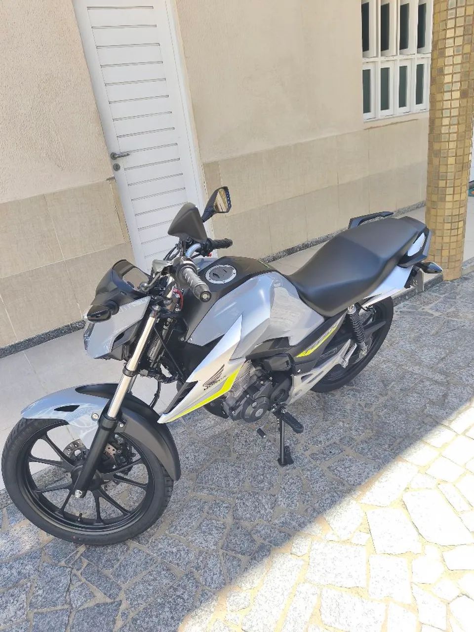 Vendo Titan 2026  - Foto 2