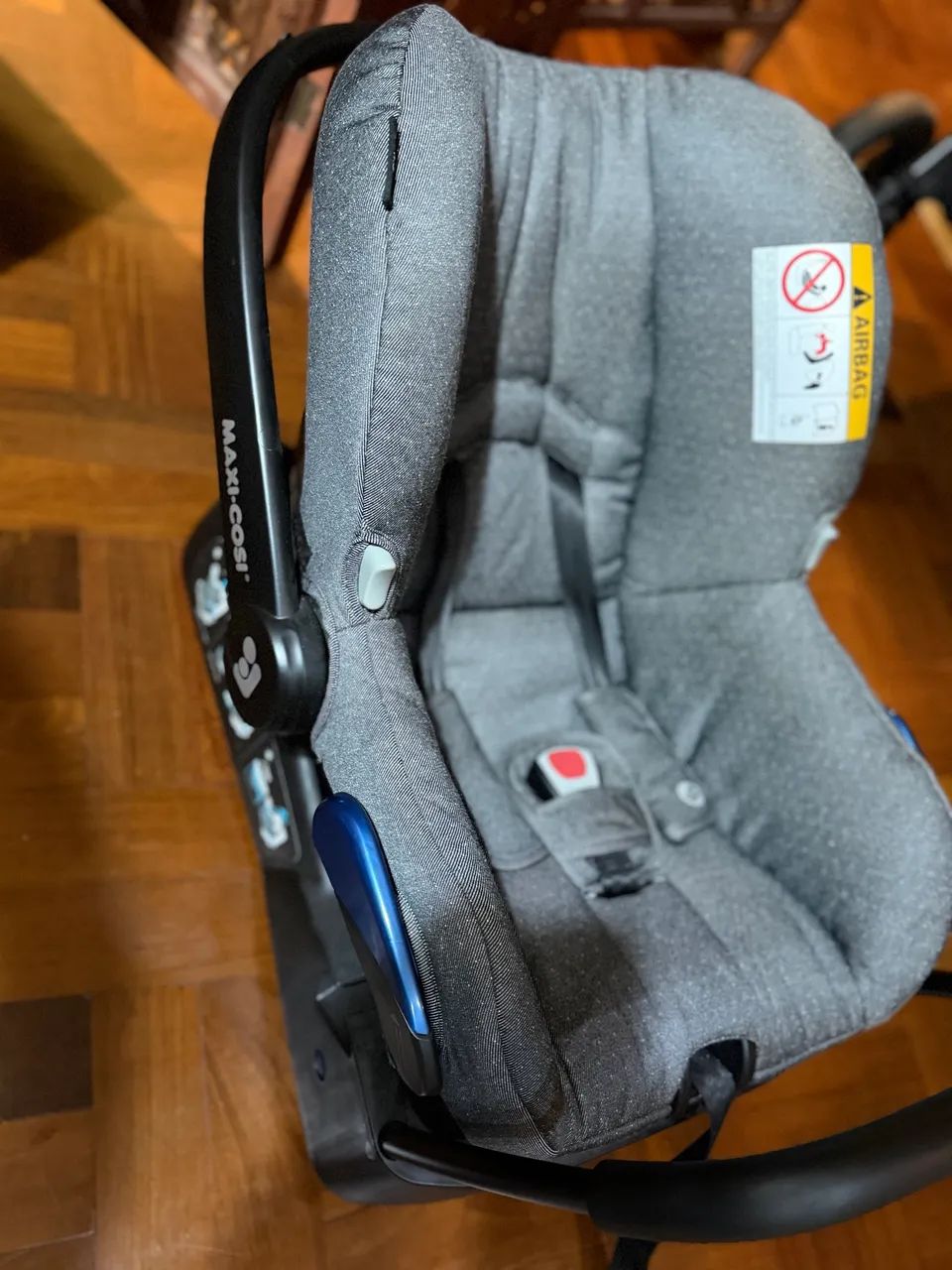 Carrinho de bebê e bebê conforto MAXI COSI - Foto 4