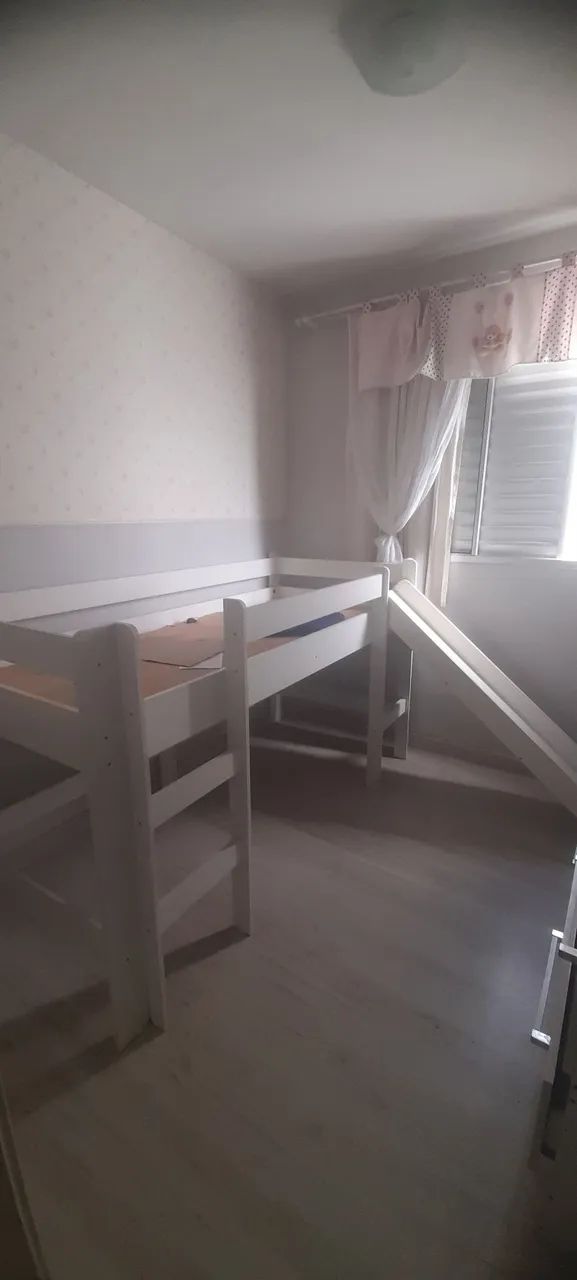 Cama Alta branca, com escada e escorregador. - Foto 3