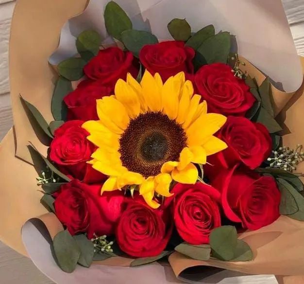 Buquê de flores com preço promocional. - Foto 4