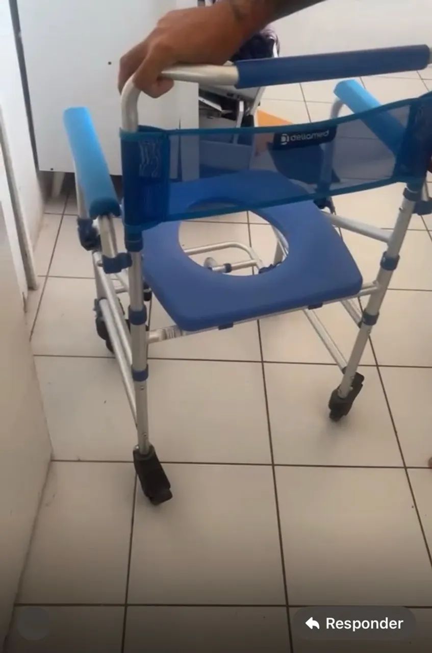Cadeira de rodas - Foto 4