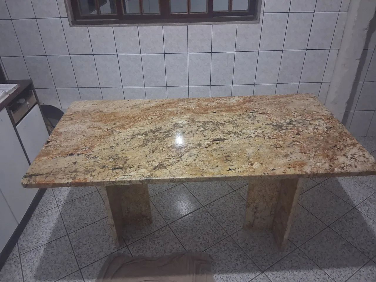 Mesa de granito grande 
