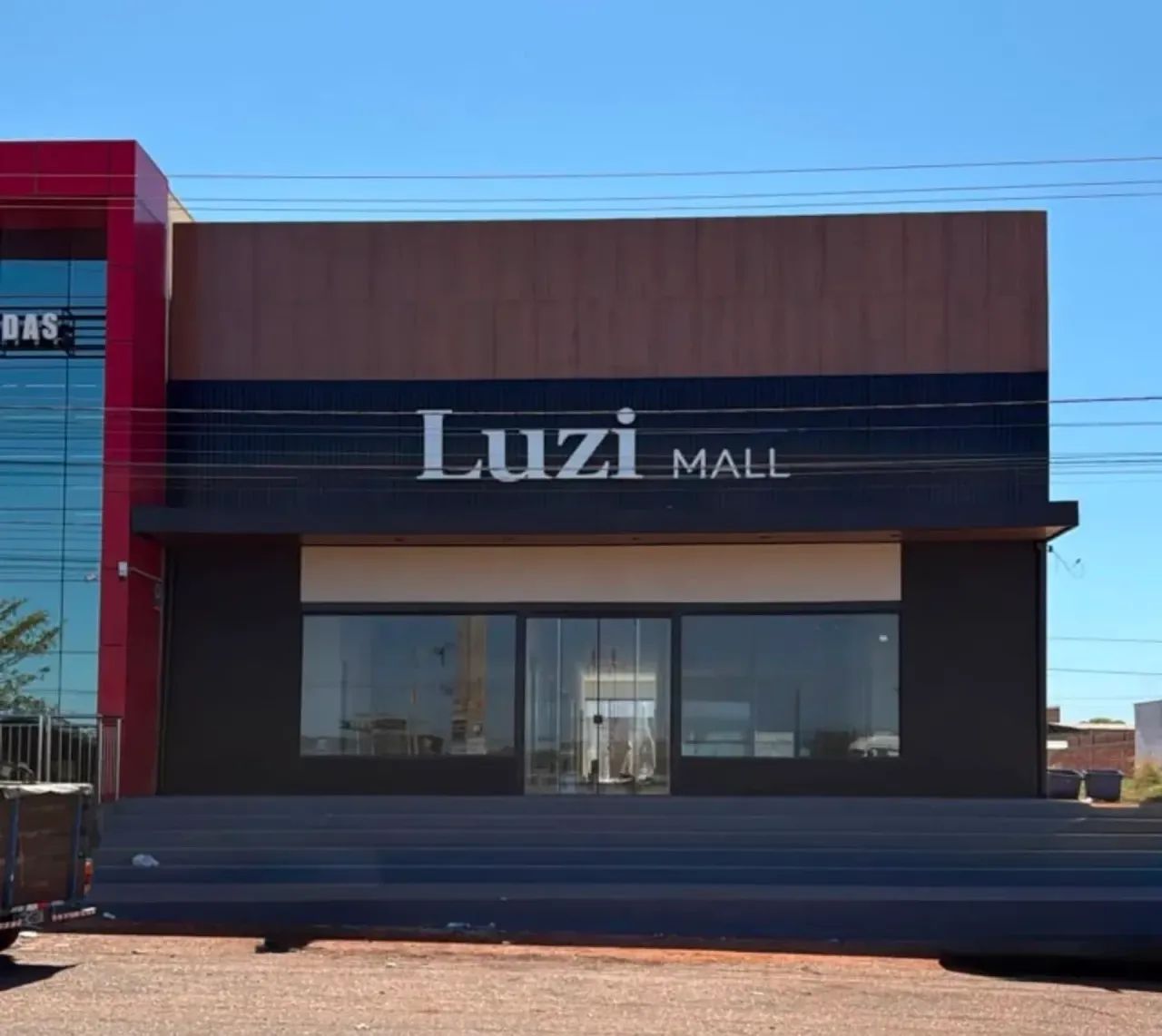 Salas Comerciais   Galeria  Luzimall  | Luzimangues