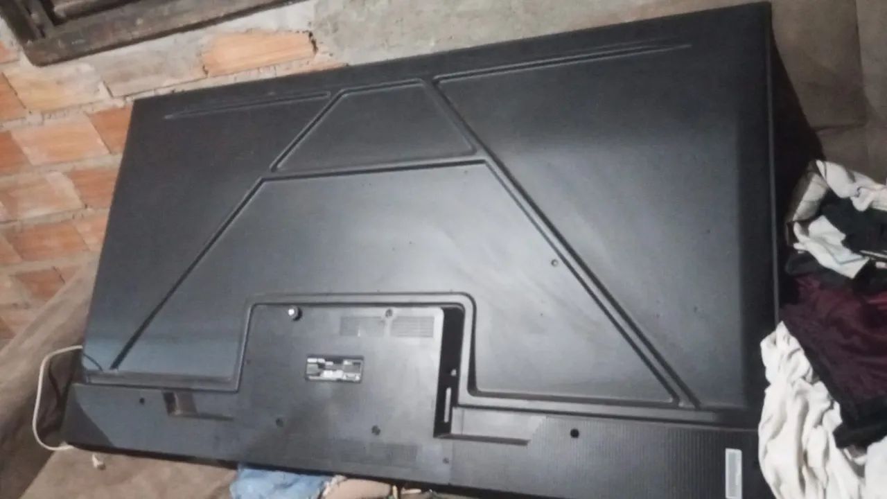Vendo tv 65 polegadas em excelente estado  - Foto 3