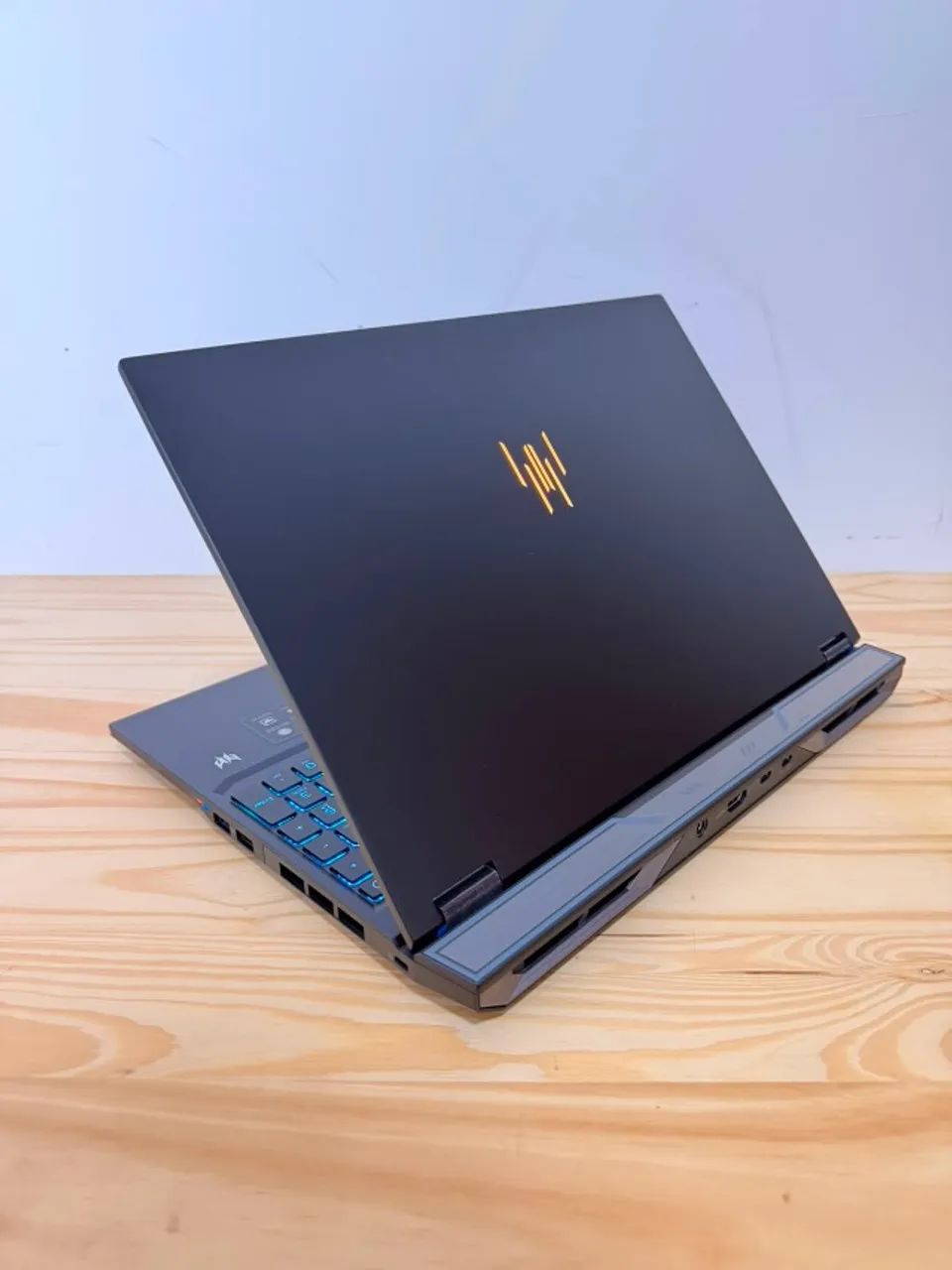 Notebook Acer Predator - RTX 5070 Ti 12GB / Intel Core Ultra 9 275HX / 32GB DDR5 6400MHz