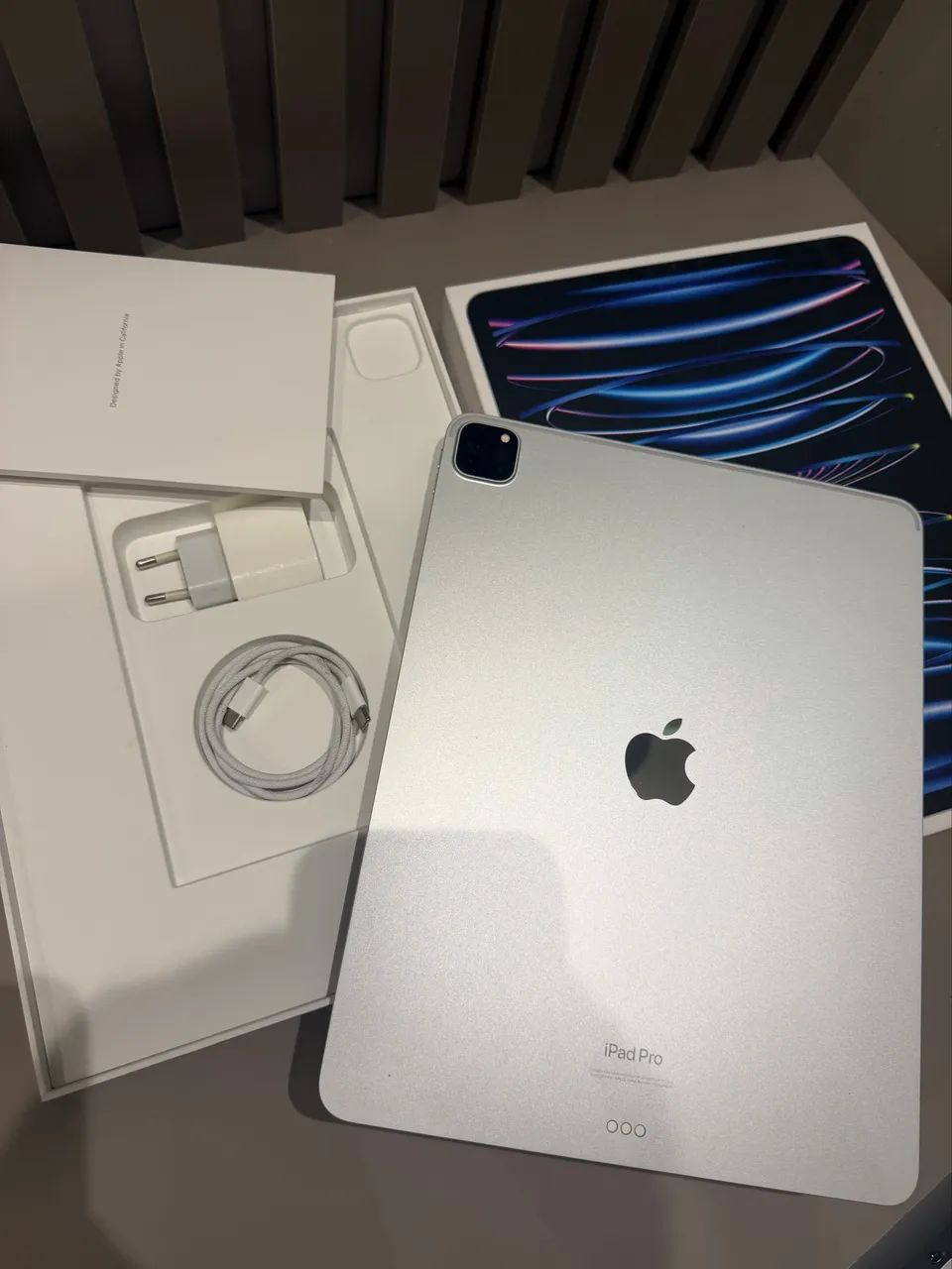 iPad Pro 12,9? 6ª Geração M2 2TB Wi-Fi + Apple Pencil Original  - Foto 2