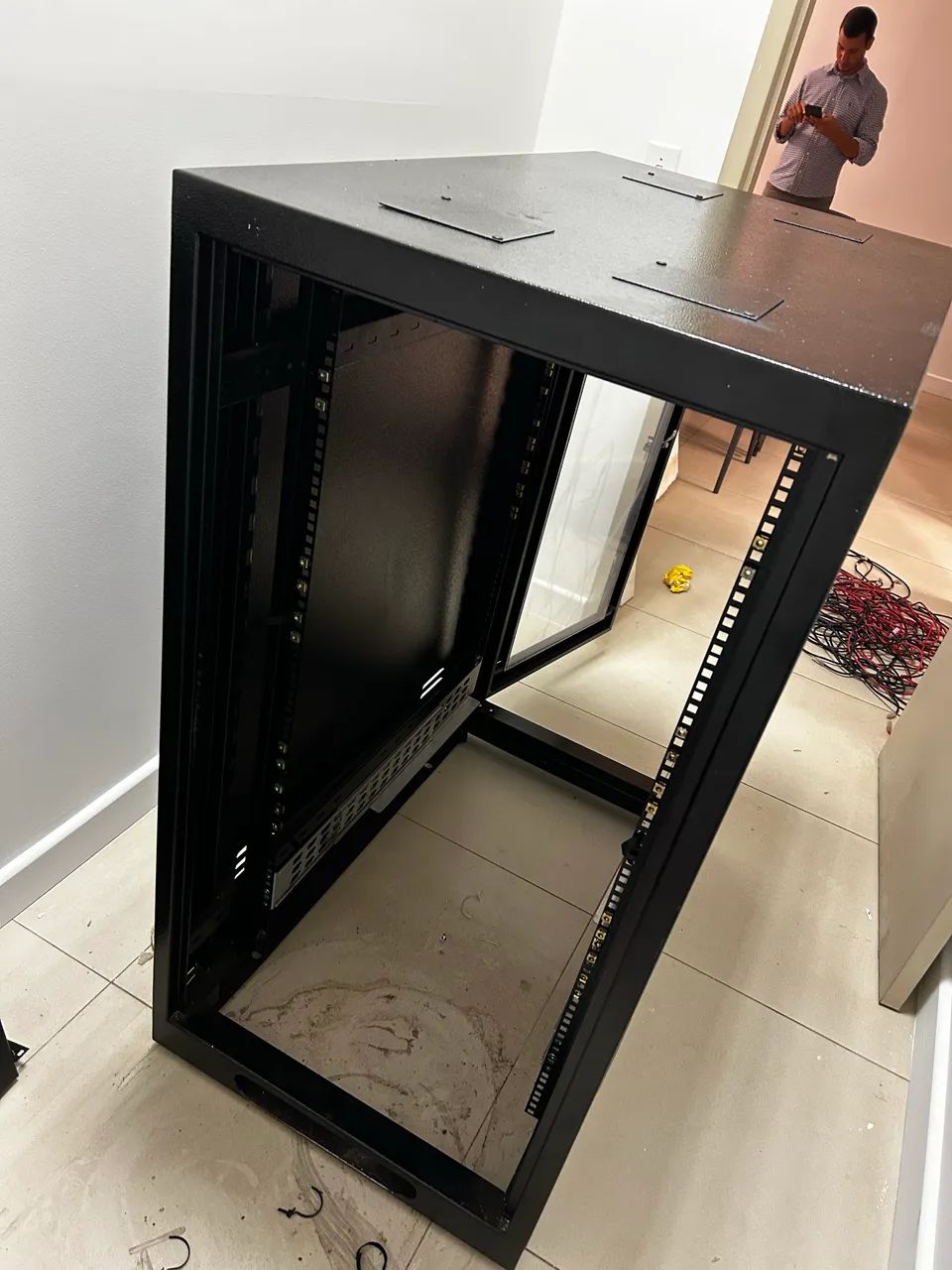 Rack de TI / Servidor - Excelente Estado