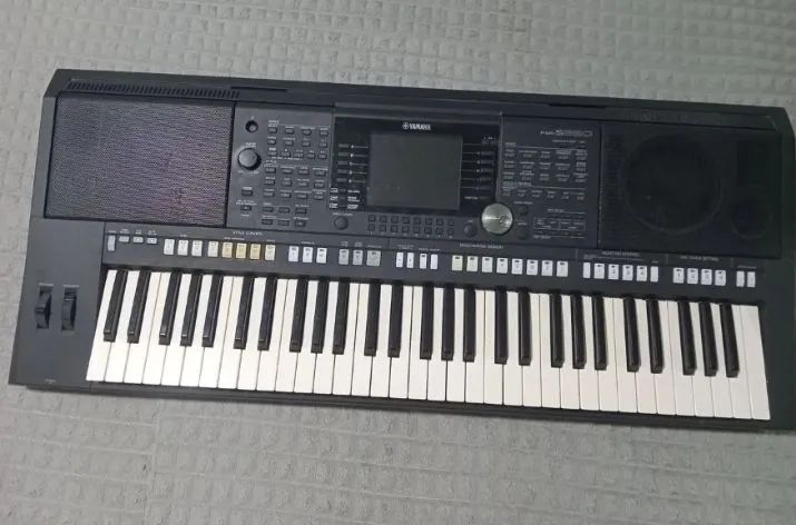 Teclado Yamaha s950