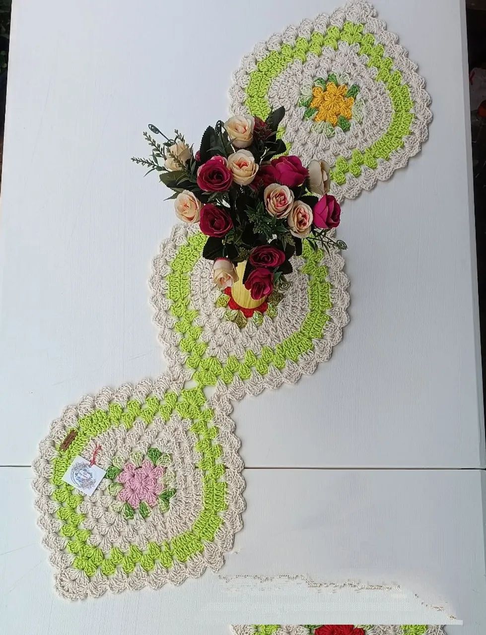 Trilho de Mesa de Crochê 