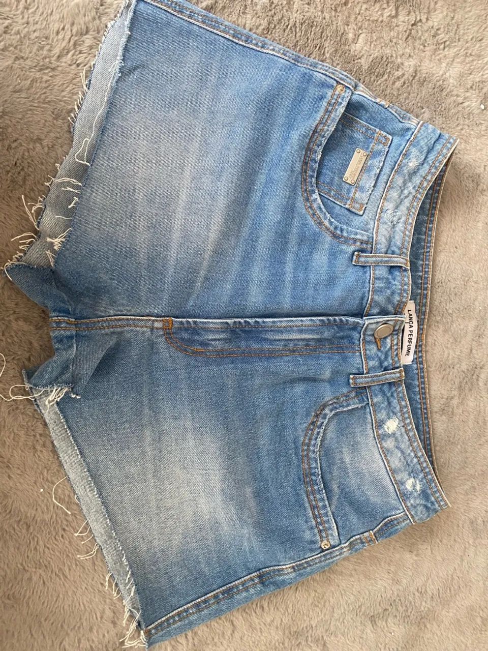 Short jeans lança perfume  - Foto 2