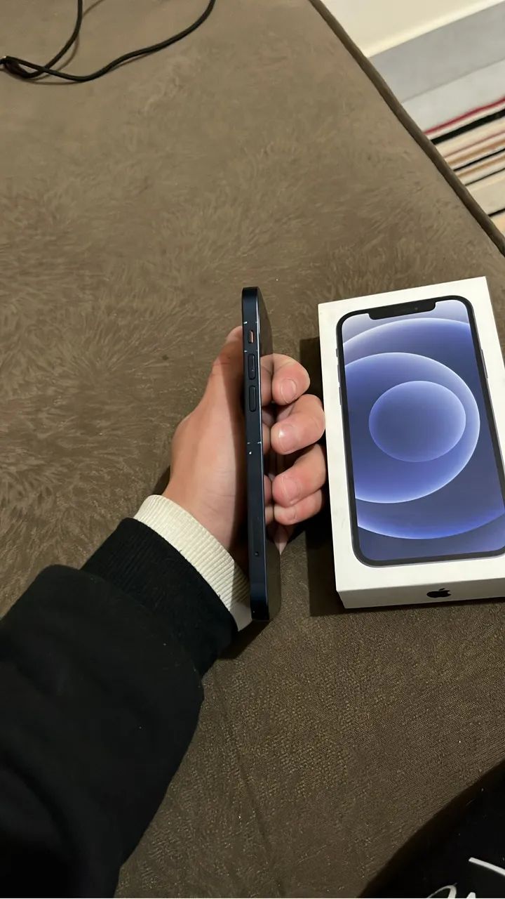 Iphone 12, 64GB, cor preto, acompanha a caixa  - Foto 4
