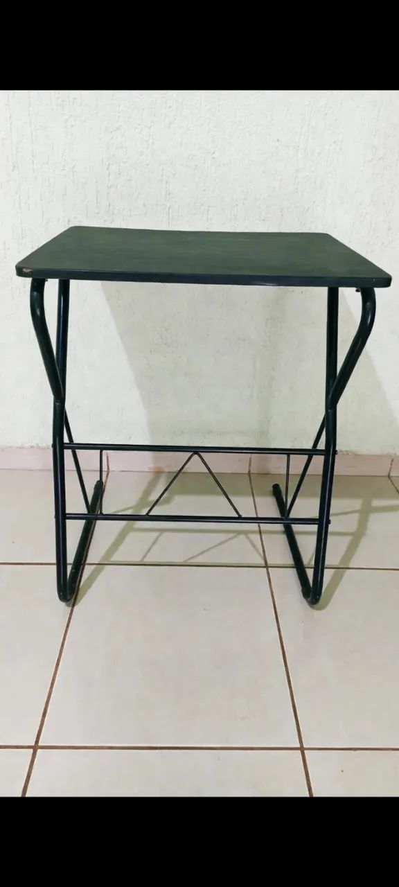 Mesa Escrivaninha Preta - Ideal para Estudos e Home Office (Compacta)