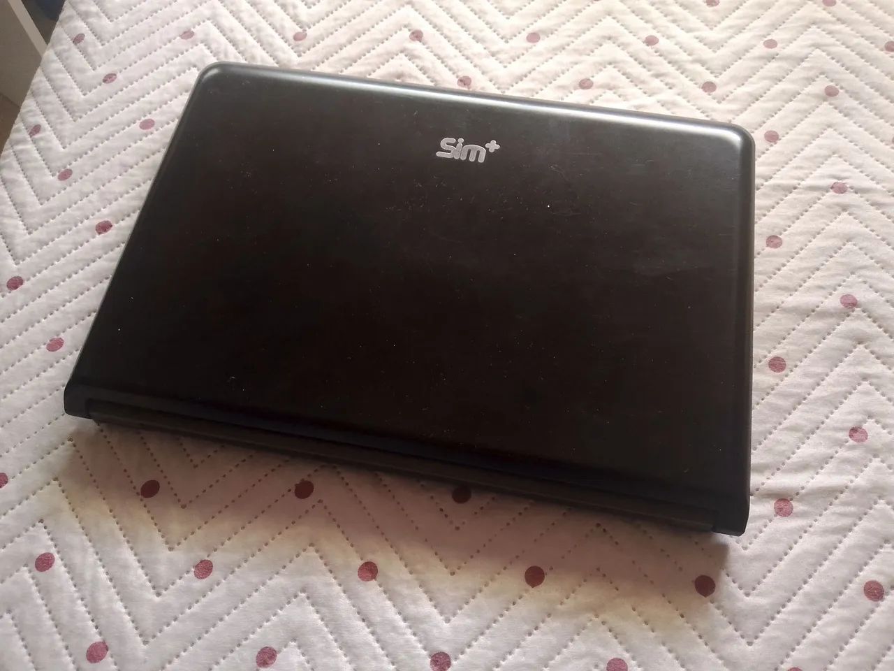 Vendo esse carcaça de notebook pra retirada de peças 