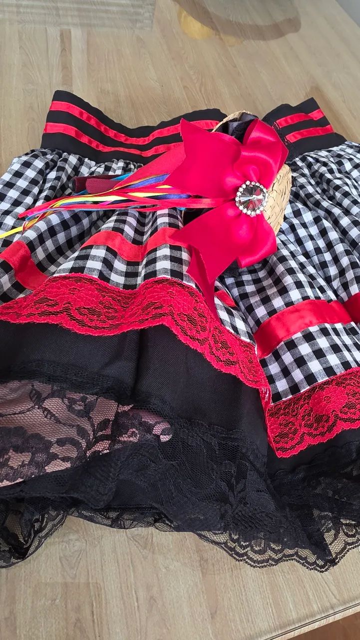 VENDO SAIA E TIARA JUNINA - Foto 3