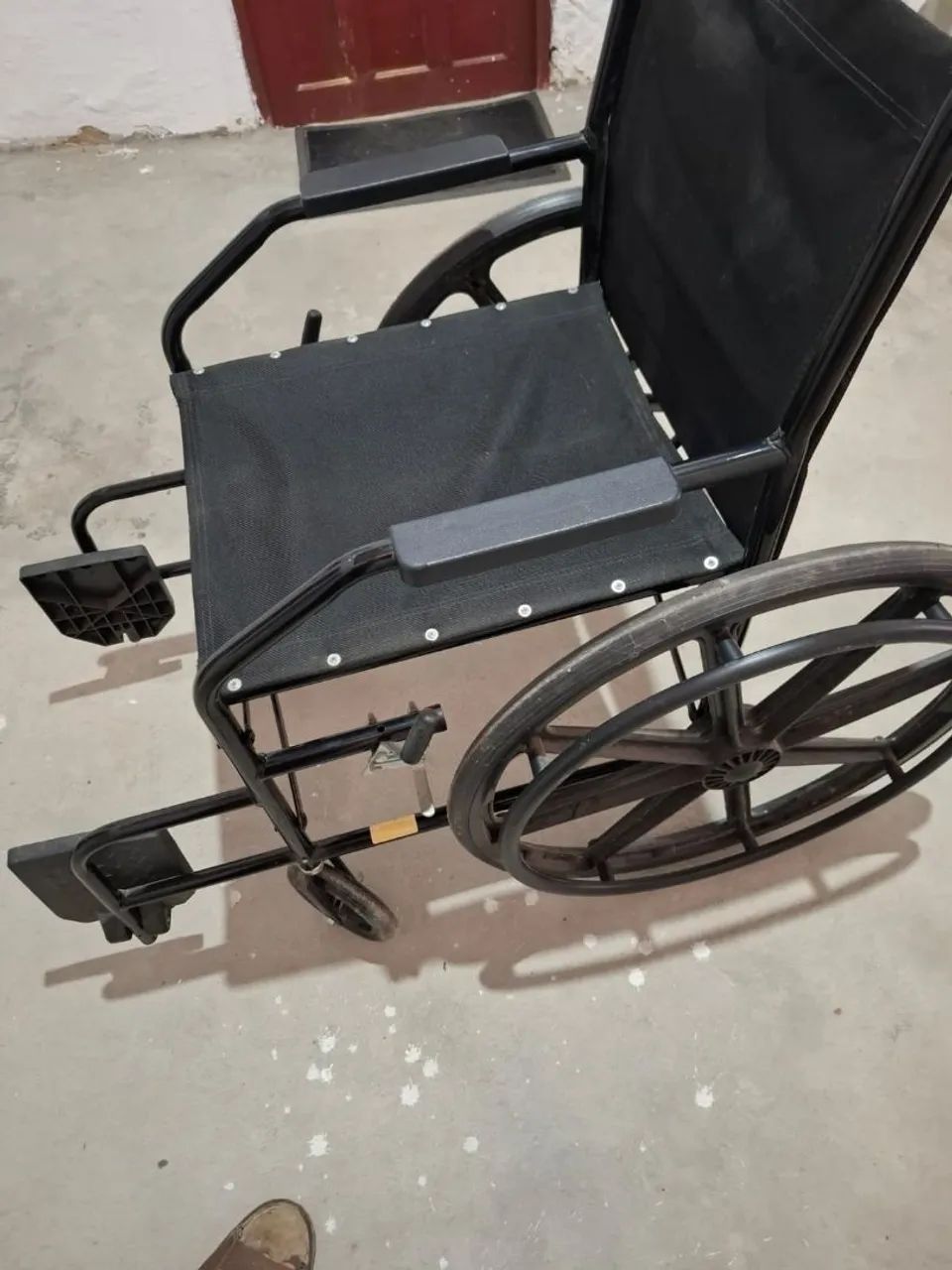 Cadeira de rodas nova