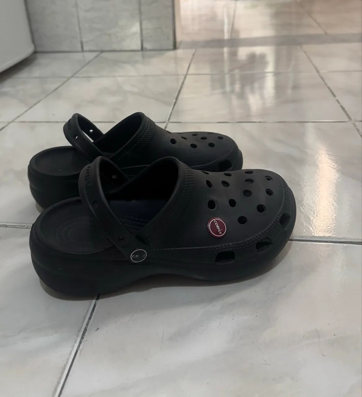 Sandália tipo Crocs Novíssimo Lindo - Foto 3