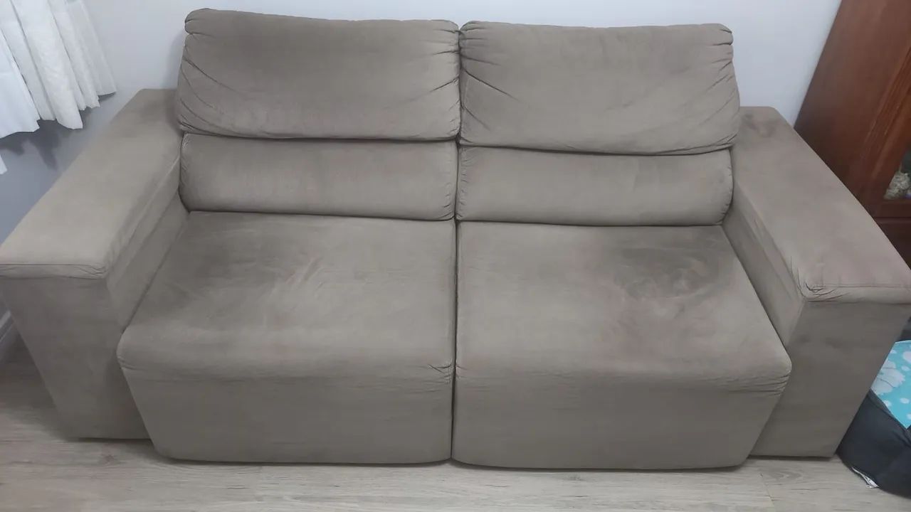 VENDO SOFÁ 2 LUGARES 2,10m - Foto 2