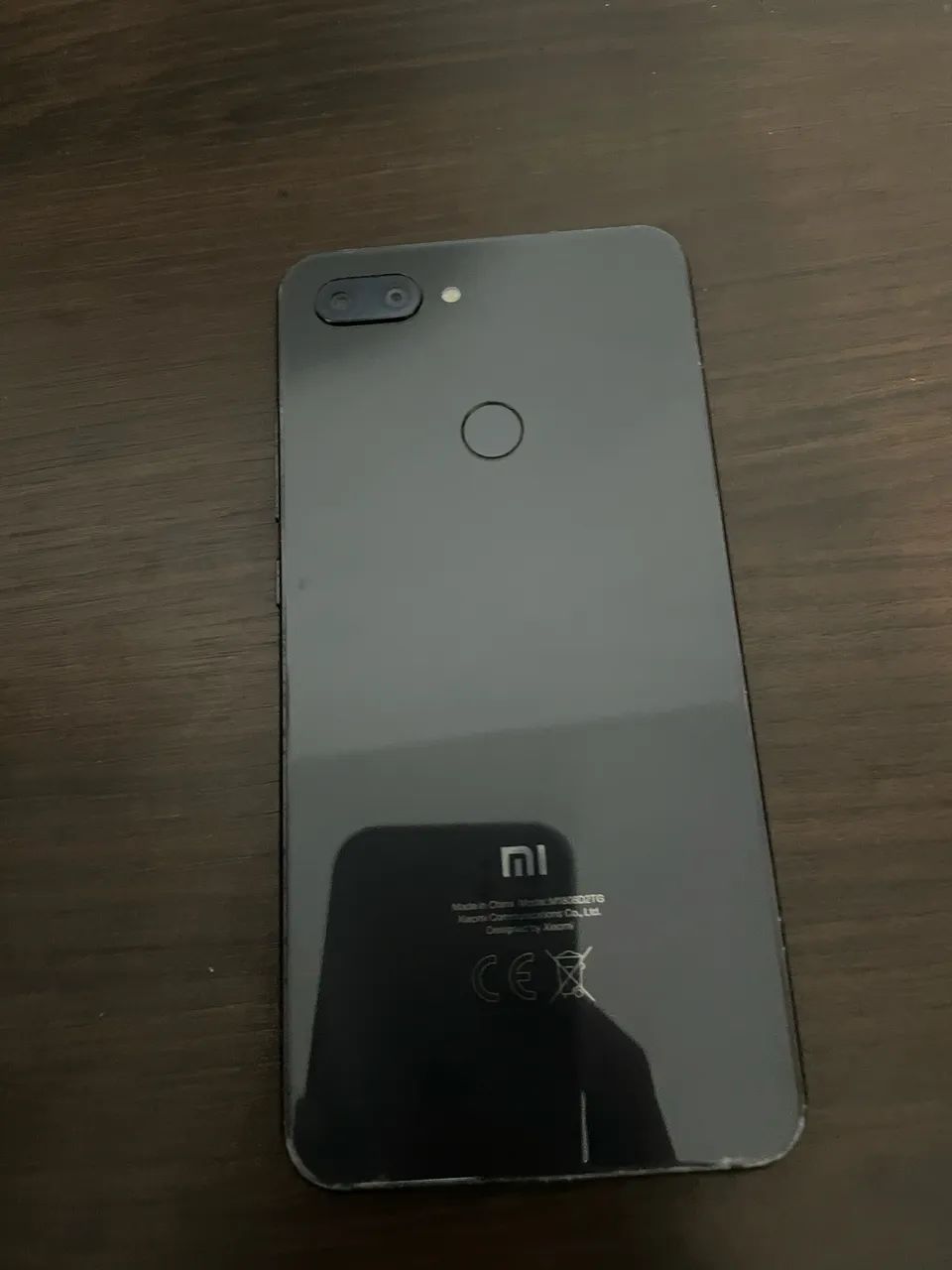 Celular Mi 8 lite semi-usado 64GB - Foto 2
