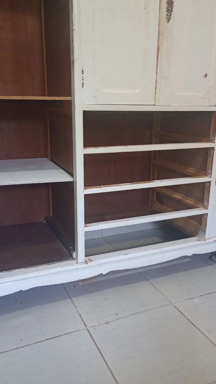 GUARDA ROUPA ANTIGO  - Foto 2