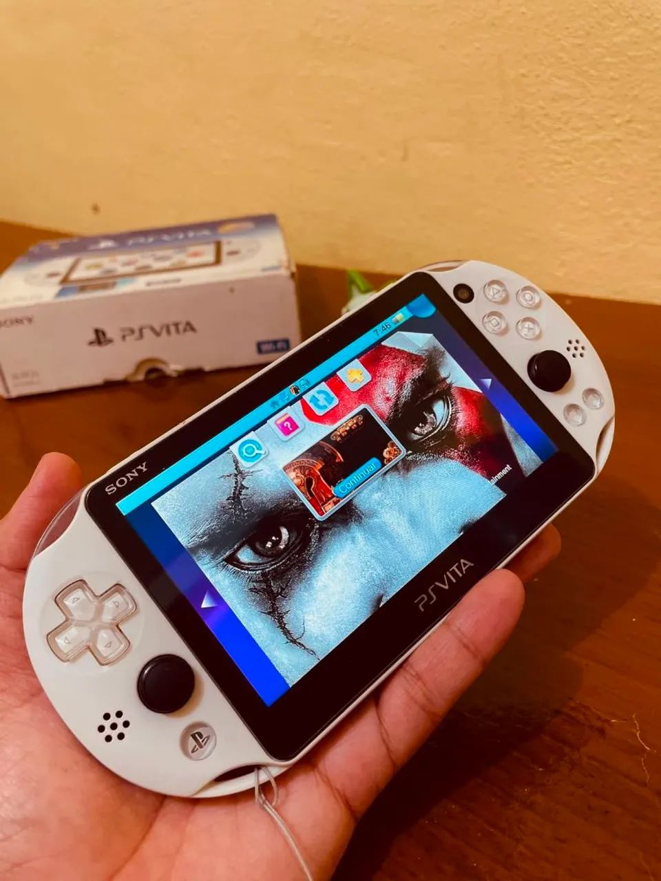 Ps vita Slim Glacial White