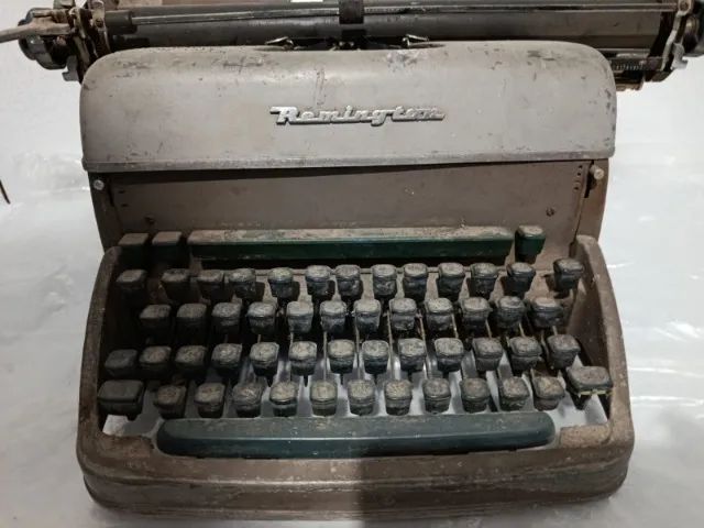 Máquina de Escrever Remington Antiga - Foto 2