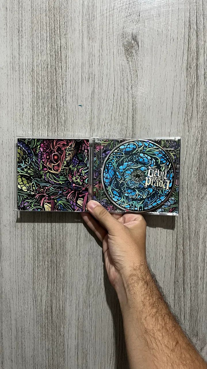 (CD + DVD) The Devil Wears Prada - Plagues (Deluxe Edition) - Foto 2
