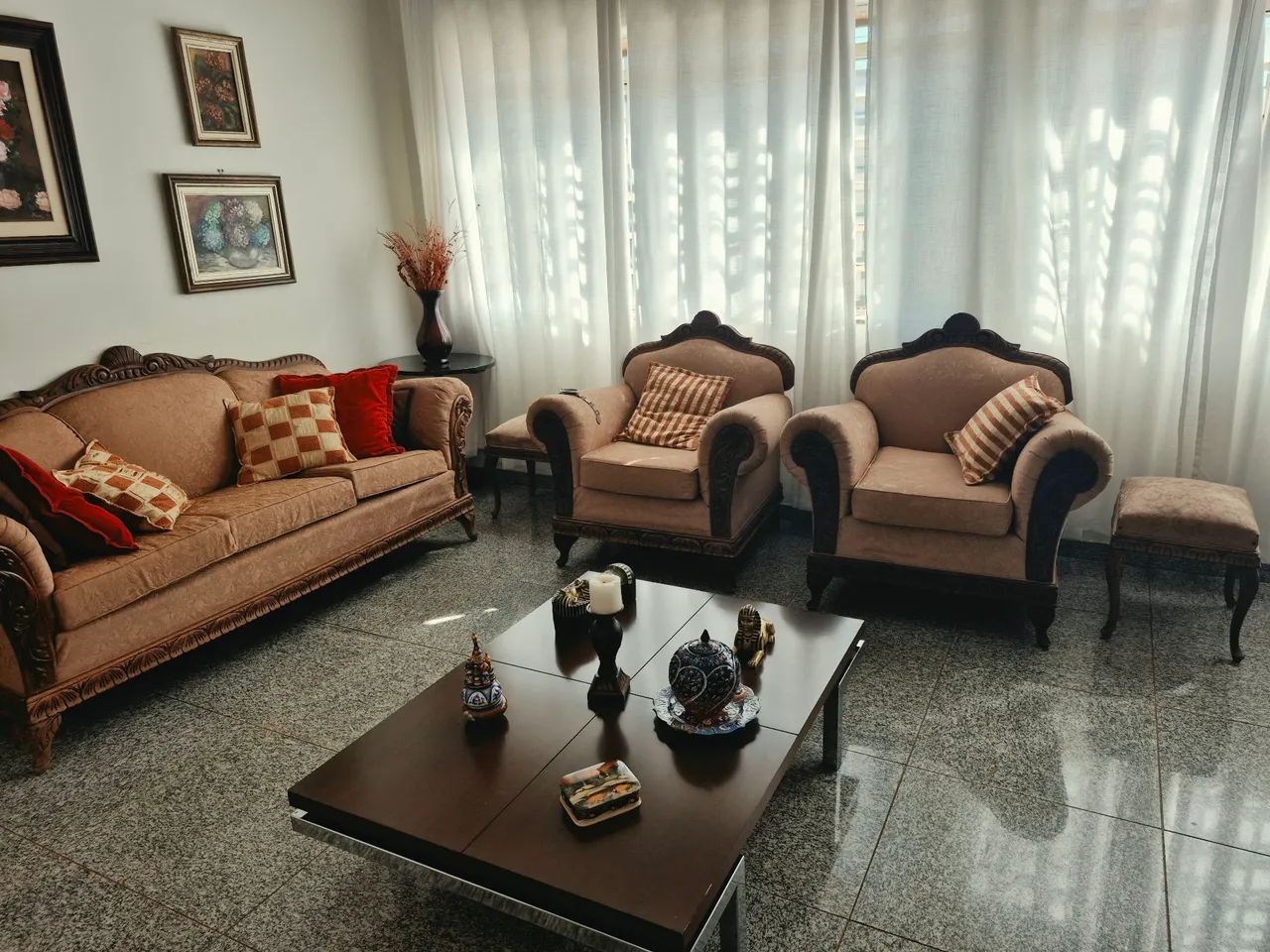 Sofa antigo 3 lugares 2 poltronas e 2 bancos - Foto 2