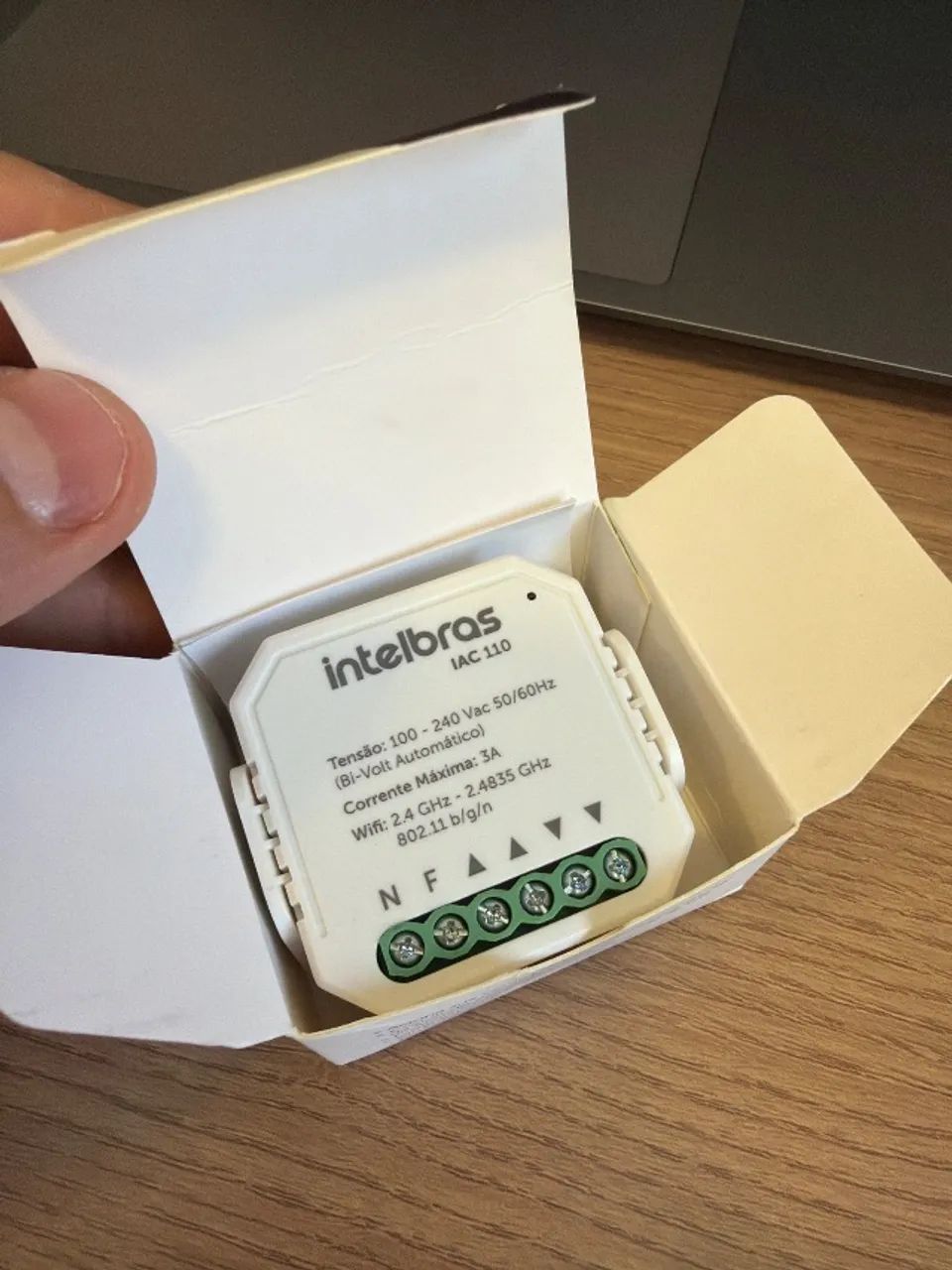 Acionador de cortina smart IAC 110 intelbras - Casa Inteligente