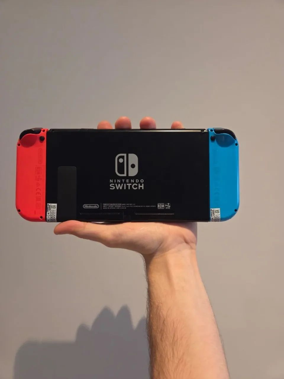 Nintendo Switch V2 usado com 2 jogos e case - Foto 4
