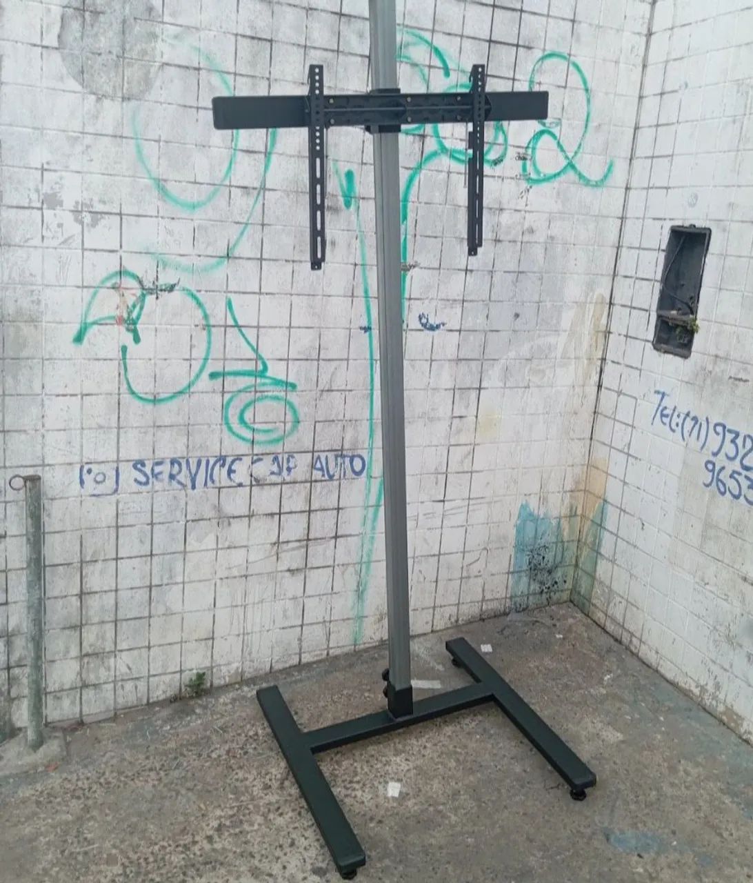 SUPORTE PARA TV REGULÁVEL DE 32 A 55 POLEGADAS P/BAR/POUSADA/HOTEL/EVENTOS  - Foto 3