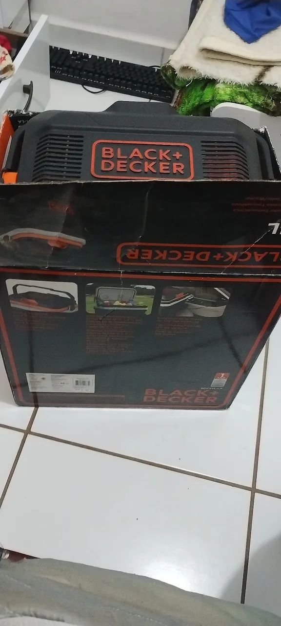  Mini geladeira black decker 24 litros