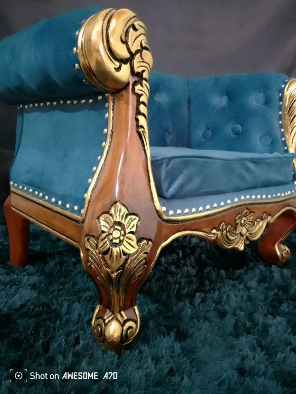 Poltrona classica com fabricação de peças unicas para cada cliente  - Foto 3
