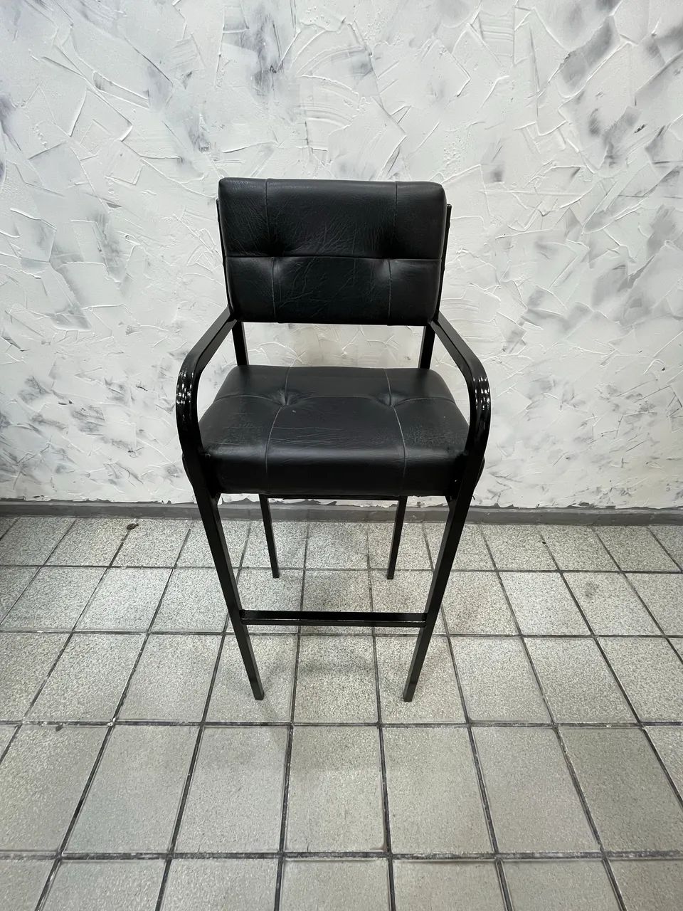 Vendo cadeira infantil para barbearia  - Foto 3