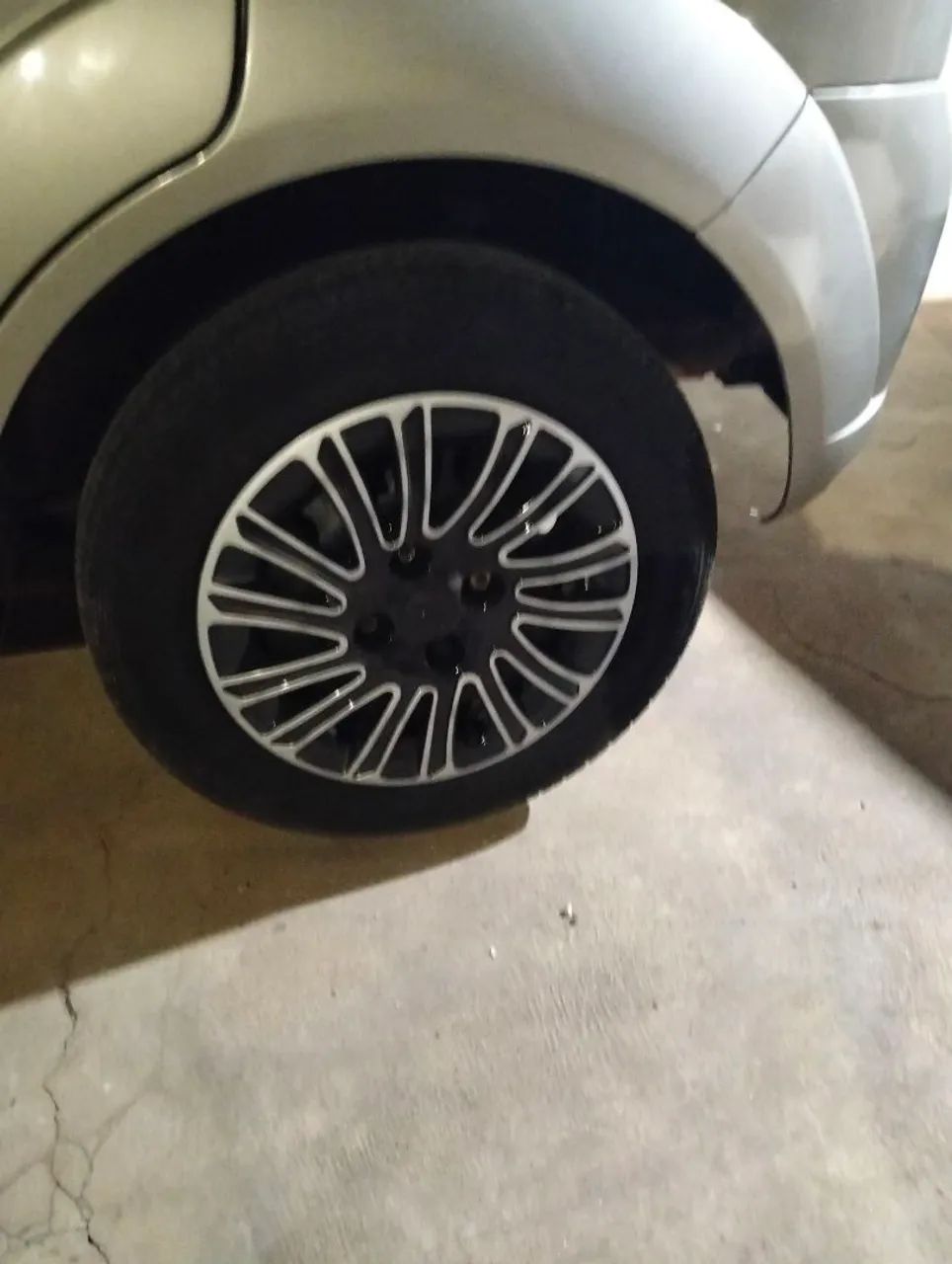 Rodas de Ferro + pneus + carlotas 