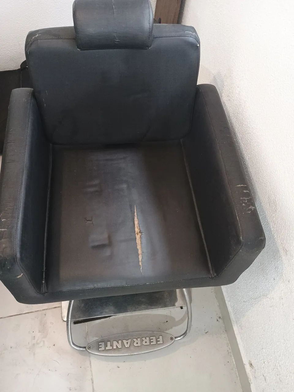 Cadeira de cabeleireiro ou barbeiro FERRANTE  - Foto 3