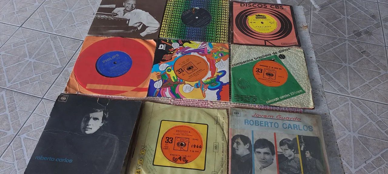 11 vinil compacto Roberto Carlos  e outros  perfeitos 20,00 cada. - Foto 2