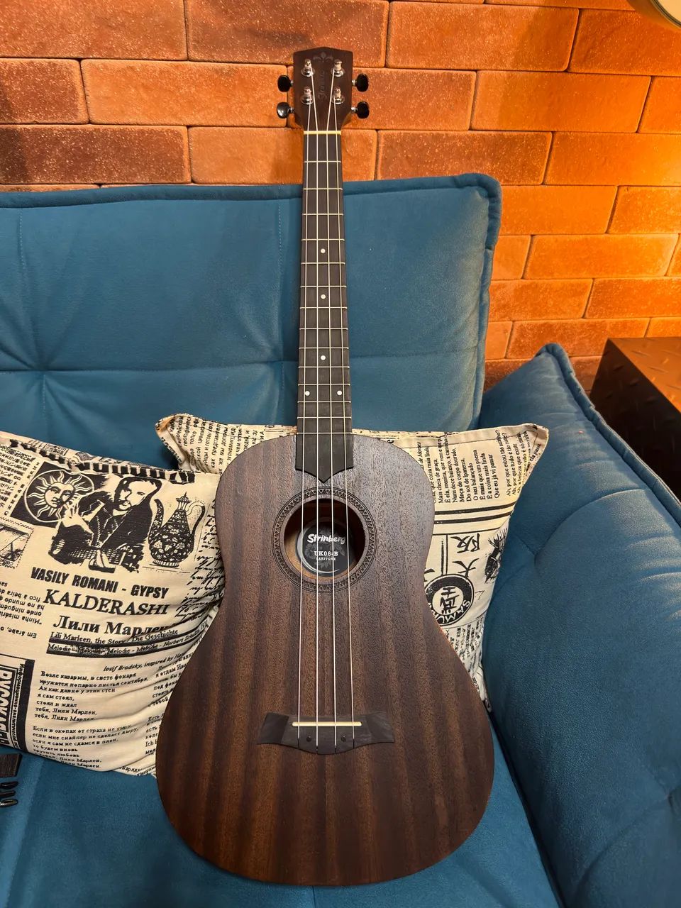 Ukulele Barítono Strinberg