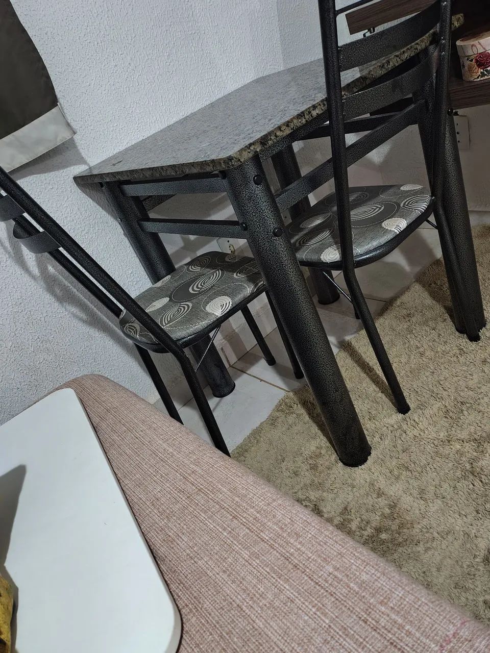 Mesa com 2 cadeiras 70x70 