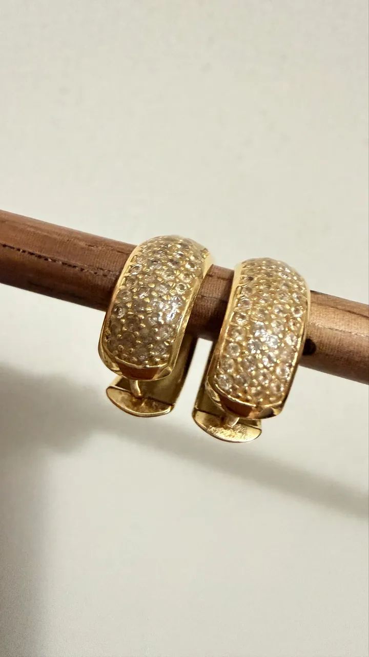 Brinco Argola com pedra OURO