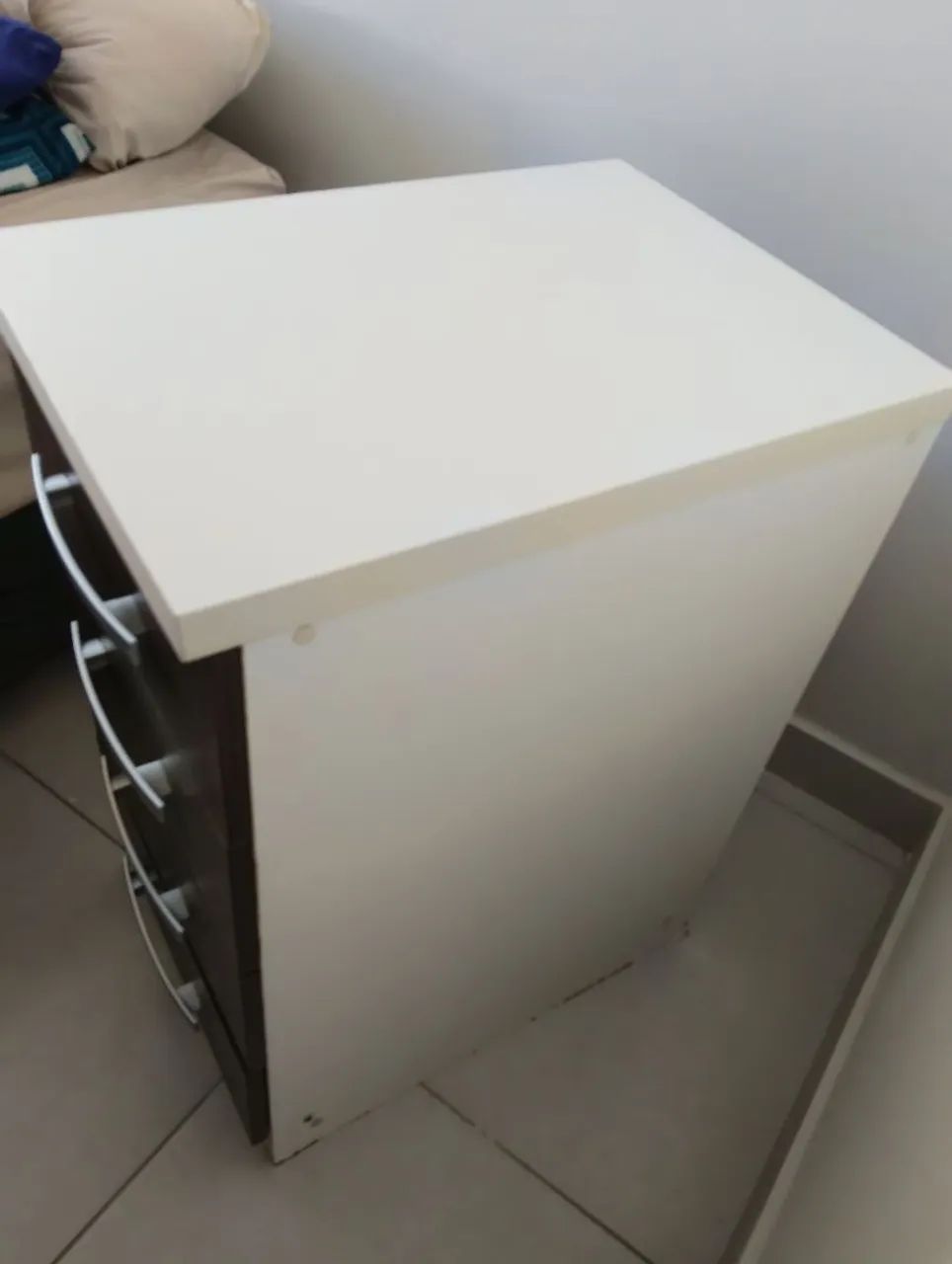 Cômoda com 4 gavetas  - Foto 3