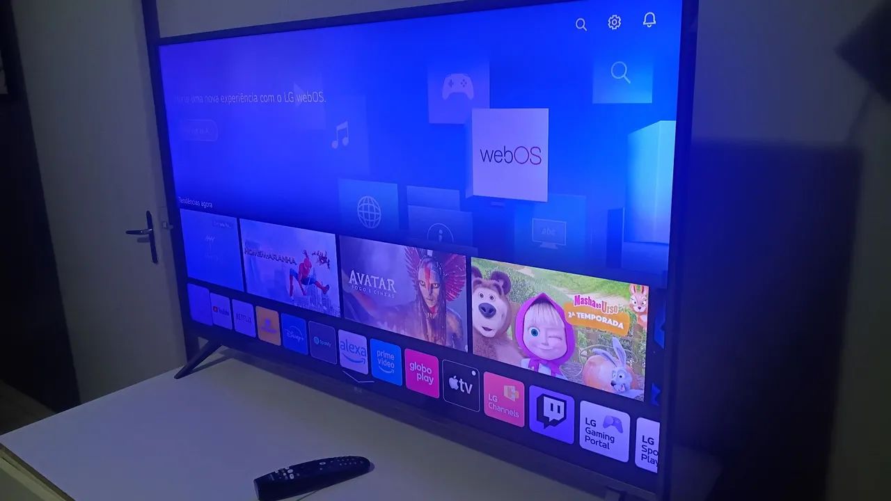 Smart TV 50 polegadas com suporte de parede - Foto 3