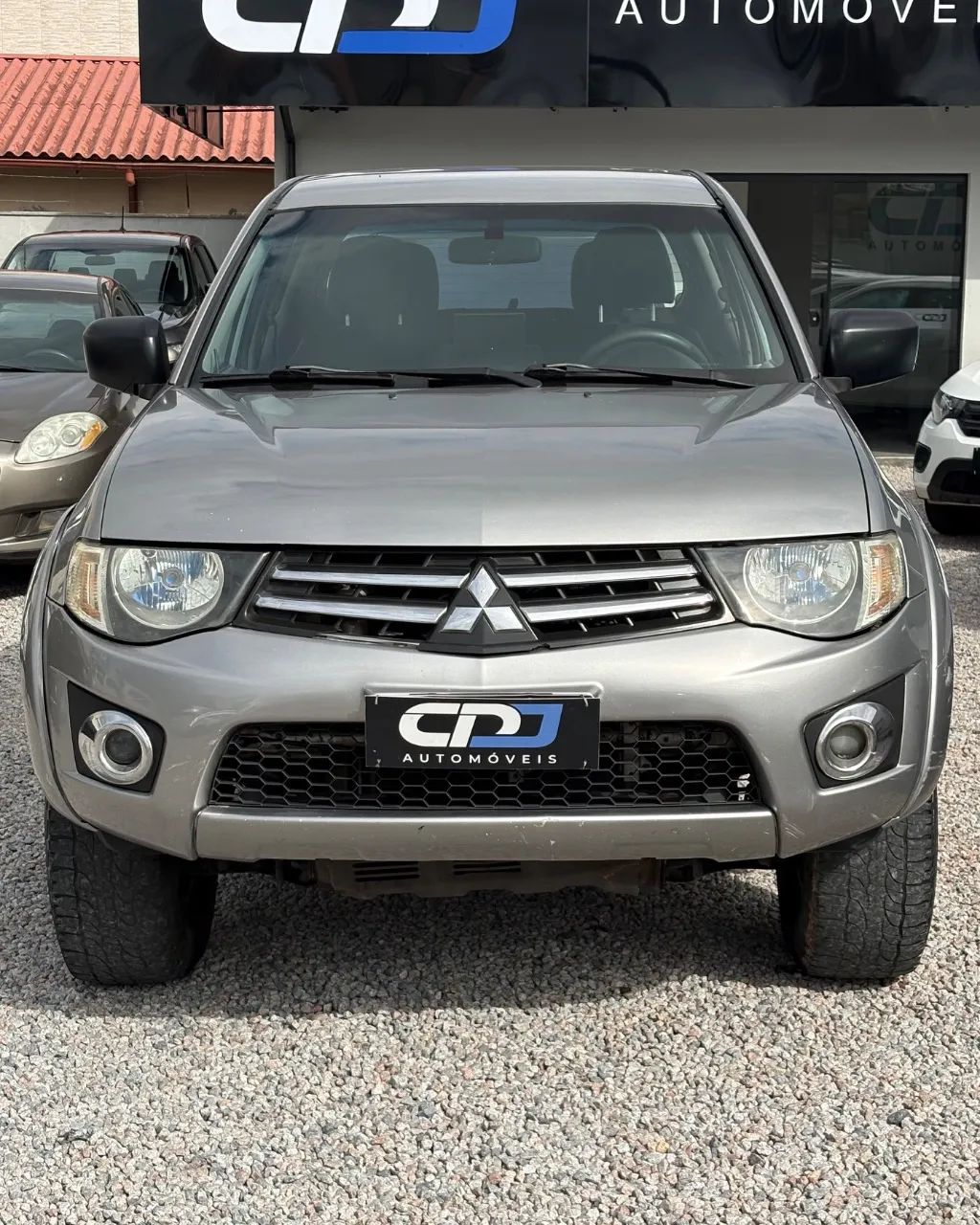 Mitsubishi L200 Triton HLS 2.4 Flex 16V CD Mec. 2016 - Foto 2