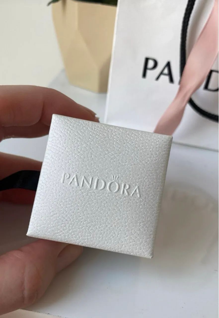 Charm Pandora patinha brilhante  - Foto 2