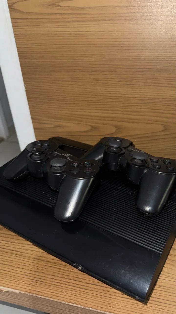 Ps3 + 2 controles + jogos - Foto 2