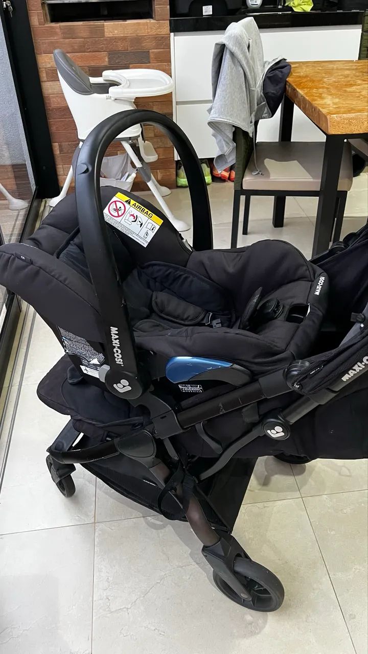 Carrinho de bebê máxi cosi EVA2 + bebê conforto